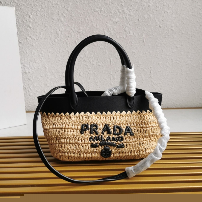Pra*a shopping bags